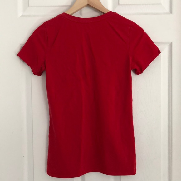 Red v-neck t-shirt from La Contemporaine by Simons - Picture 6 of 6